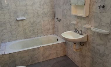 Departamento Tipo Casa en alquiler en Caseros