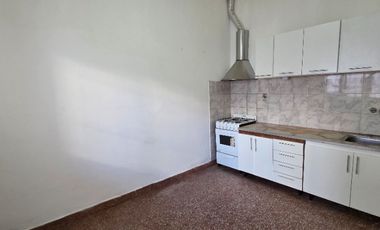 Departamento Tipo Casa en alquiler en Caseros
