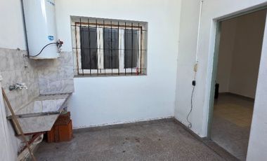 Departamento Tipo Casa en alquiler en Caseros