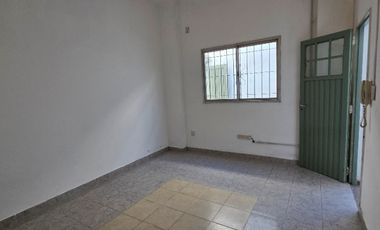 Departamento Tipo Casa en alquiler en Caseros