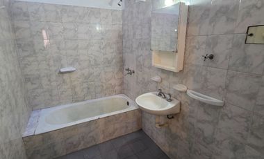 Departamento Tipo Casa en alquiler en Caseros