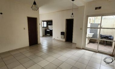 Departamento Tipo Casa en alquiler en Caseros