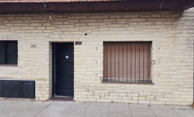 Departamento Tipo Casa en alquiler en Caseros