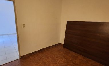 Departamento Tipo Casa en alquiler en Caseros