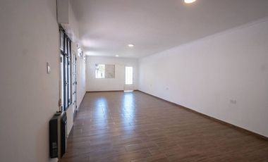 Casa en barrio Sur financiada