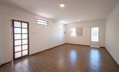 Casa en barrio Sur financiada