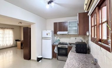 Casa PH en alquiler en Quilmes Centro