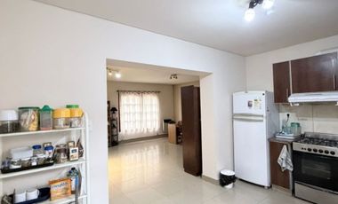 Casa PH en alquiler en Quilmes Centro