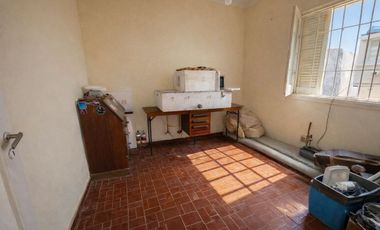 VENTA CASA A RECICLAR EN CIUDAD – ÁREA FUNDACIONAL