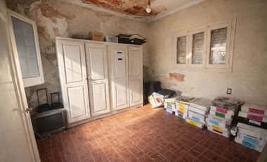 VENTA CASA A RECICLAR EN CIUDAD – ÁREA FUNDACIONAL