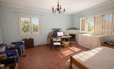 VENTA CASA A RECICLAR EN CIUDAD – ÁREA FUNDACIONAL