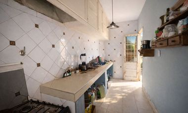 VENTA CASA A RECICLAR EN CIUDAD – ÁREA FUNDACIONAL