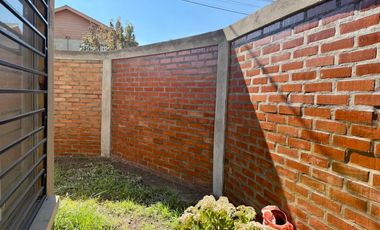 CASA ESQUINA  EN VENTA 3D/1B EXCELENTE ESTADO