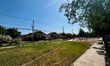 CASA ESQUINA  EN VENTA 3D/1B EXCELENTE ESTADO