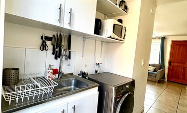 CASA ESQUINA  EN VENTA 3D/1B EXCELENTE ESTADO