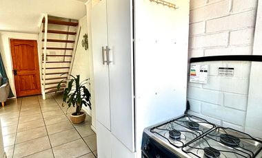 CASA ESQUINA  EN VENTA 3D/1B EXCELENTE ESTADO