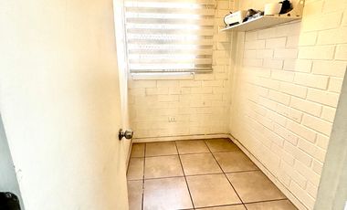 CASA ESQUINA  EN VENTA 3D/1B EXCELENTE ESTADO