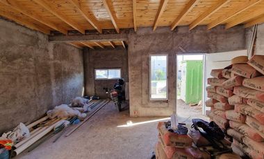 CASA EN CONSTRUCCION 2 DORMITORIOS B° LAJAS II