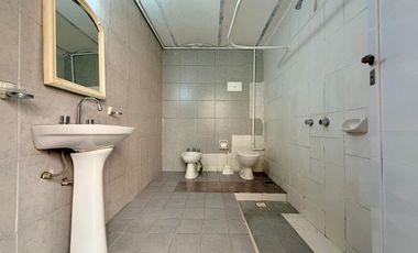 VENTA IMPORTANTE OFICINA DE 270 M2 OPORTUNIDAD !!