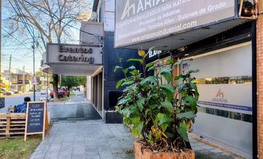 Venta 2 locales con renta en Lote 480m2  Banfield
