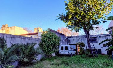 Venta 2 locales con renta en Lote 480m2  Banfield
