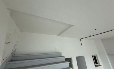 VENTA LOCAL COMERCIAL EN LOMAS DE ZAMORA