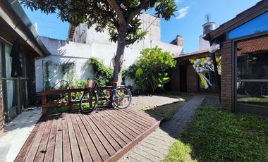 Casa en venta 3 AMBIENTES- Lanús