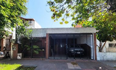 Casa en venta 3 AMBIENTES- Lanús