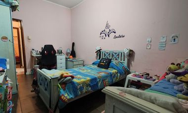 Casa en venta 3 AMBIENTES- Lanús