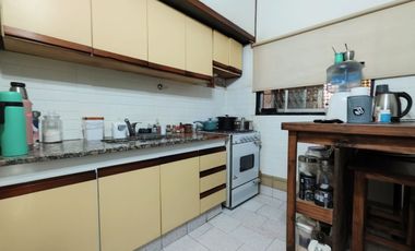 Casa en venta 3 AMBIENTES- Lanús