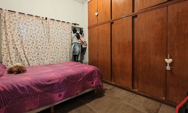 Casa en venta 3 AMBIENTES- Lanús