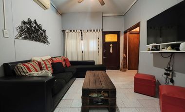 Casa en venta 3 AMBIENTES- Lanús