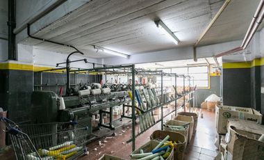 IMPORTANTE INMUEBLE COMERCIAL/INDUSTRIAL V. DEVOTO