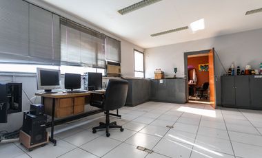 IMPORTANTE INMUEBLE COMERCIAL/INDUSTRIAL V. DEVOTO