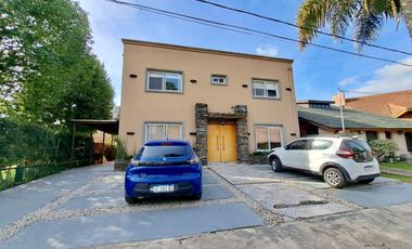 CASA EN VENTA CON PILETA EN BELLA VISTA