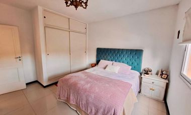CASA EN VENTA CON PILETA EN BELLA VISTA