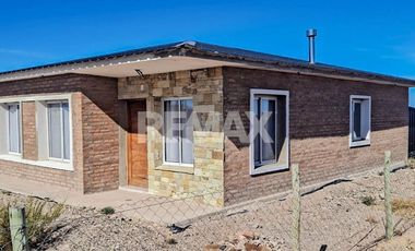 VENTA Casa 3 dormitorios Chocon Medio, Neuquen