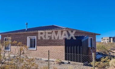VENTA Casa 3 dormitorios Chocon Medio, Neuquen