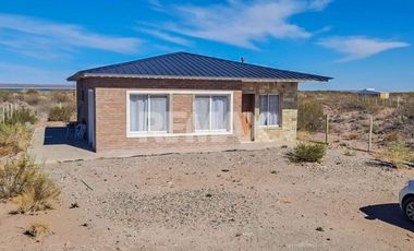 VENTA Casa 3 dormitorios Chocon Medio, Neuquen