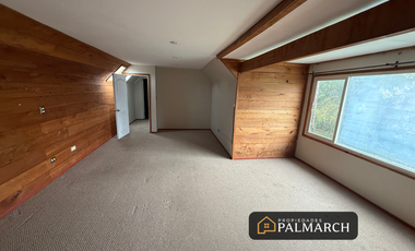 CASA EN ARRIENDO   TERRENO CON PISCINA  LAS COLES,