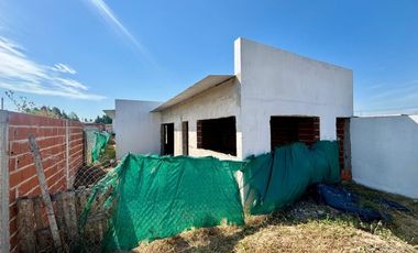 Venta lote con construccion La Plata