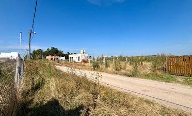 Venta lote con construccion La Plata