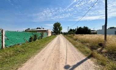Venta lote con construccion La Plata