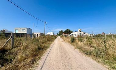 Venta lote con construccion La Plata
