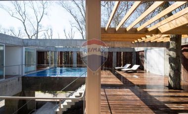 CASA EN VENTA ABRIL CLUB DE CAMPO