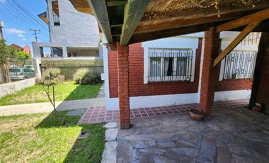 VENTA CASA LANÚS PATIO COCHERA