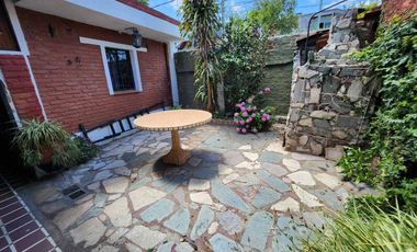 VENTA CASA LANÚS PATIO COCHERA