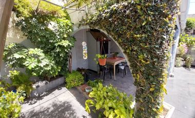 VENTA CASA 3 AMB CON COCHERA PATIO Y QUINCHO GERLI