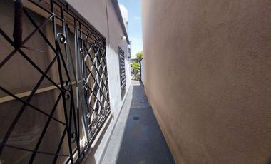 VENTA CASA 3 AMB CON COCHERA PATIO Y QUINCHO GERLI
