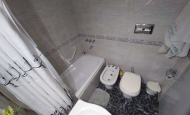 VENTA CASA 3 AMB CON COCHERA PATIO Y QUINCHO GERLI